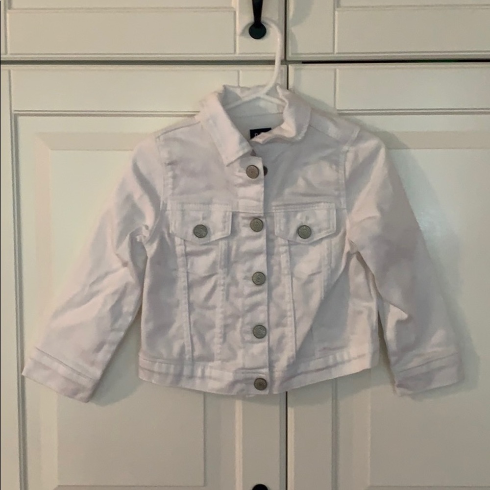 White denim jacket 4t Gapkids